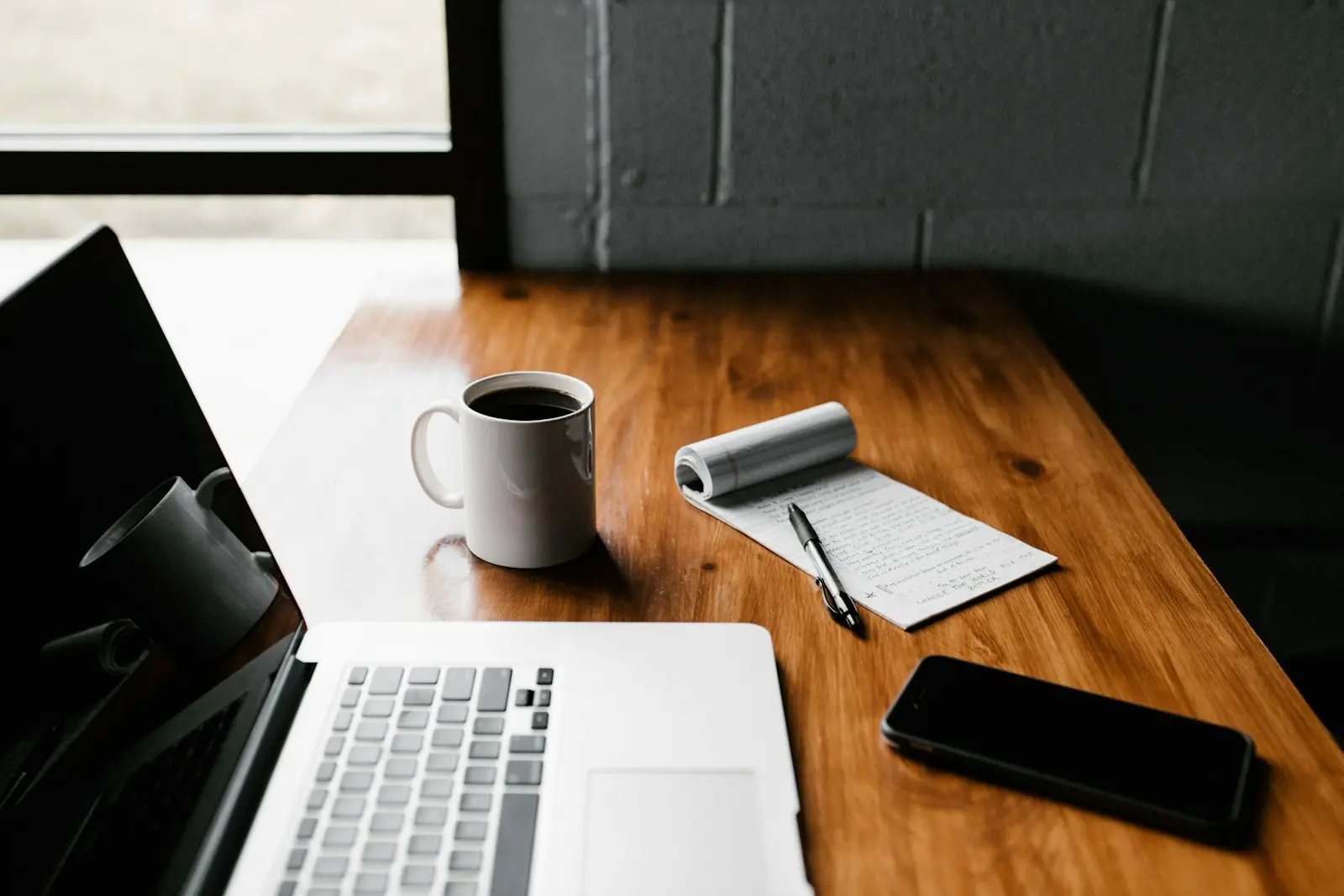 Maintenance planning and coordination at an organised office desk